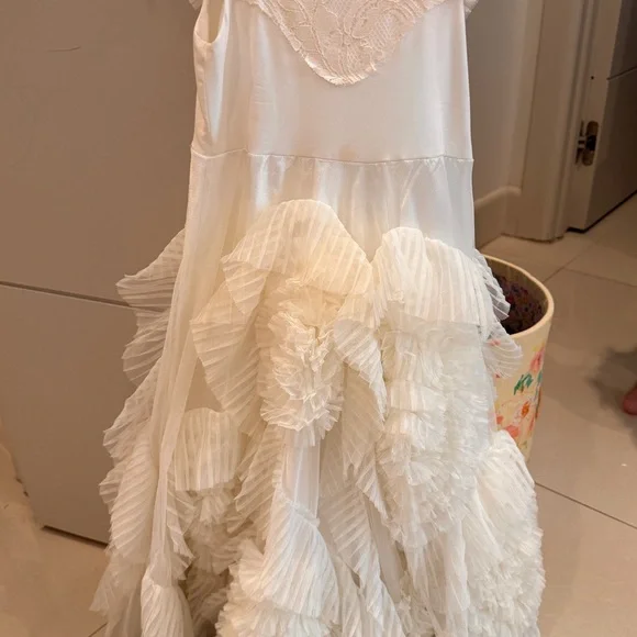 Dollcake Ivory Lace Ruffled Dress